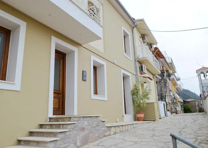Roloi Suites